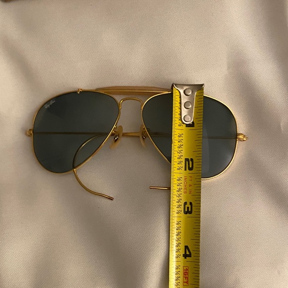 Ray-Ban Classic Gold Frame Unisex Sunglasses - Picture 5 of 5